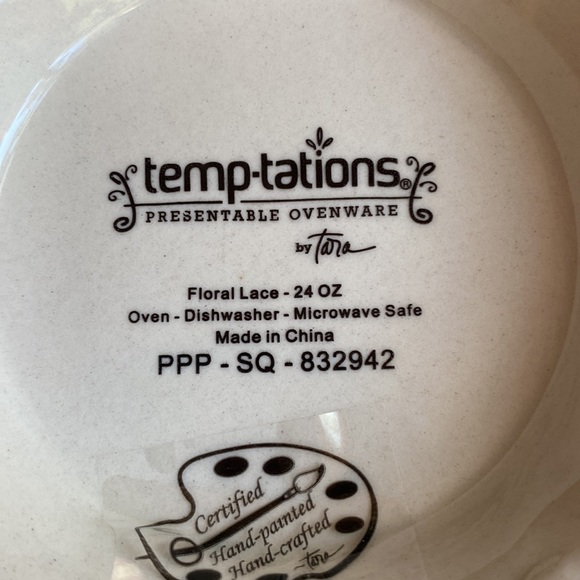 Two Black floral lace soup or salad bowls - Picture 3 of 5